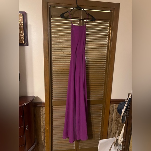 Beautiful Lulus dress - Picture 3 of 7